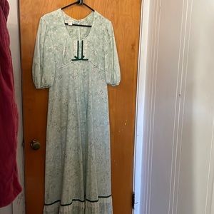 McLnerny Hawaii vintage house dress floral M long